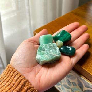 💚 Green Bundle of Crystals ; Earth 🌍; Fairy 🧚🏼‍♀️
